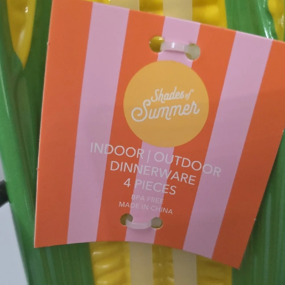 Green and Yellow Corn-Shaped Serveware Set - 4 Pieces